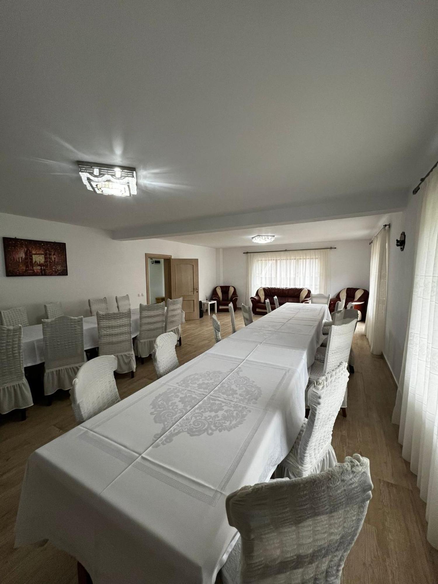 Casa Bujor De Munte Dragoslavele Hotell Exteriör bild