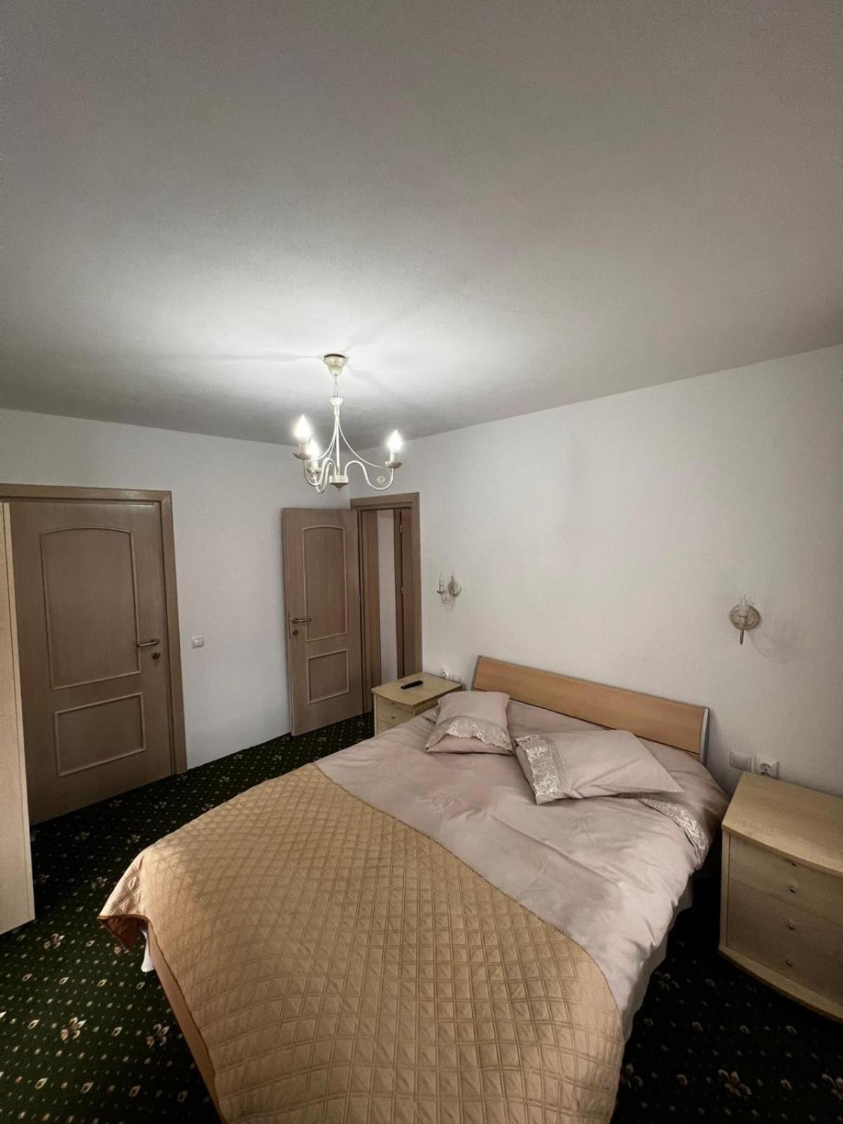 Casa Bujor De Munte Dragoslavele Hotell Exteriör bild
